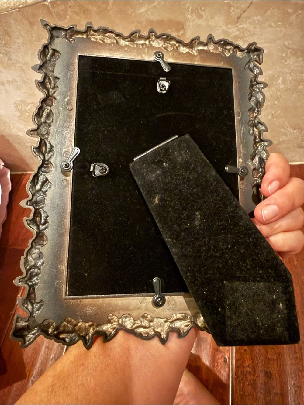 VTG decorative pewter flower with brown insert Photo Frame 5x7.